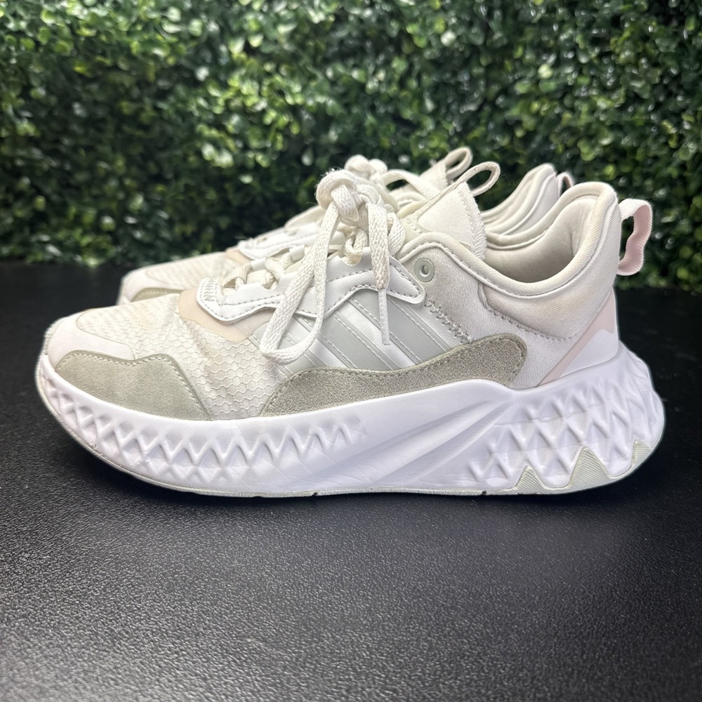 Adidas Futurepool 2.0 trainer Shoes Women's Size 6.5 White Sneakers